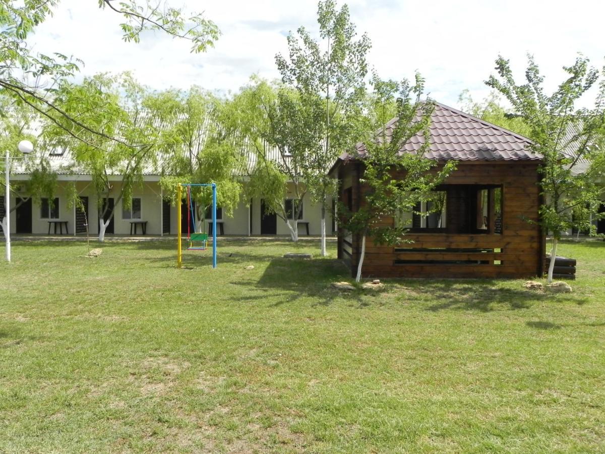 База Відпочинку "Сонячна" Primorskoye Εξωτερικό φωτογραφία