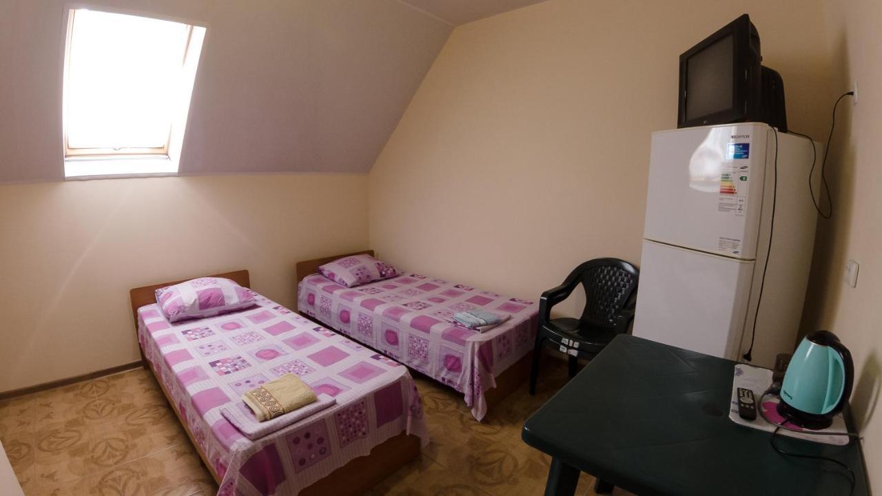 База Відпочинку "Сонячна" Primorskoye Εξωτερικό φωτογραφία