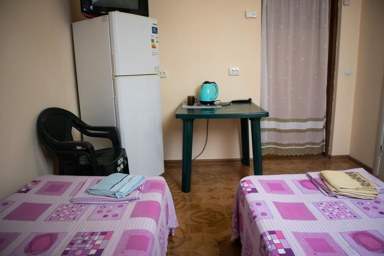База Відпочинку "Сонячна" Primorskoye Εξωτερικό φωτογραφία