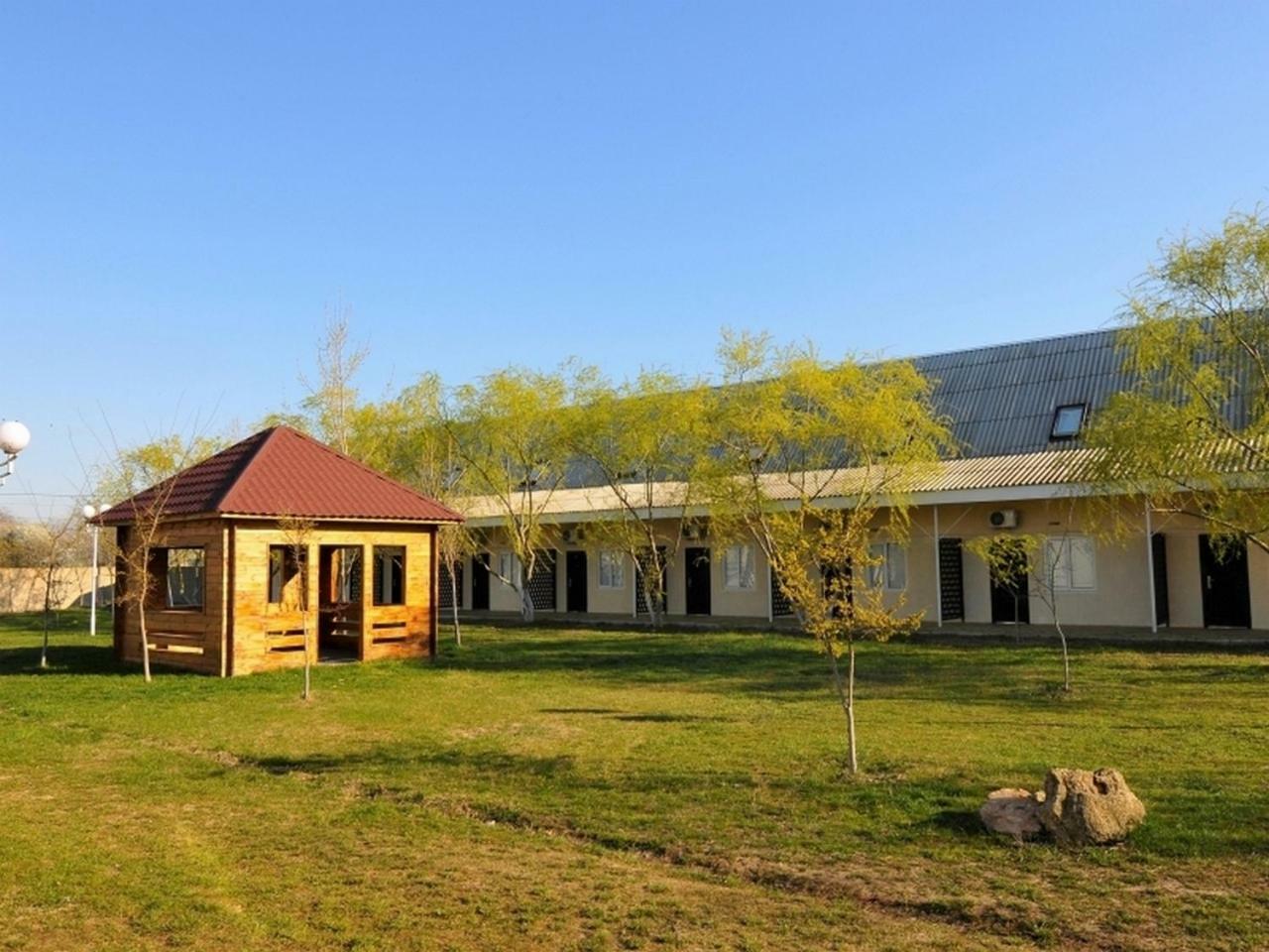База Відпочинку "Сонячна" Primorskoye Εξωτερικό φωτογραφία